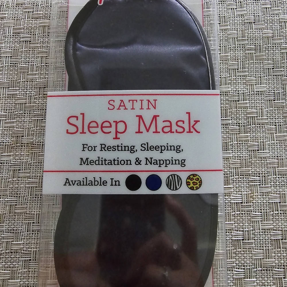 Satin Spa Mask, NEW, black or leopard print. Super soft!!